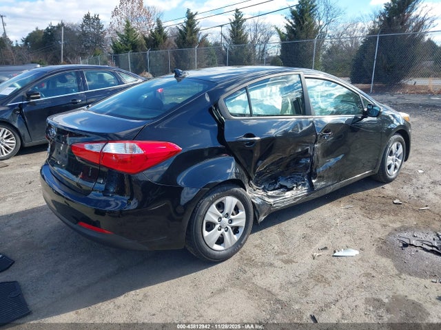 Продажа на аукционе авто 2016 Kia Forte Lx, vin: KNAFX4A66G5535635, номер лота: 43812942