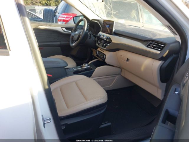 2022 FORD ESCAPE 1FMCU9H60NUA15771 Photo 4