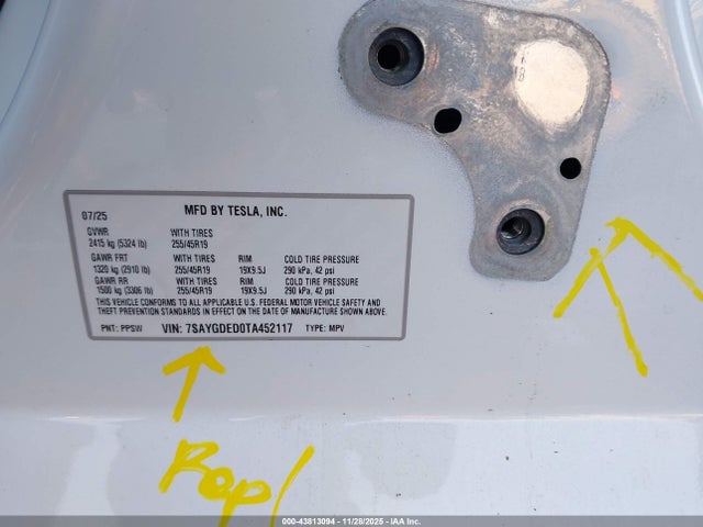 2026 TESLA MODEL Y 7SAYGDED0TA452117 Photo 8