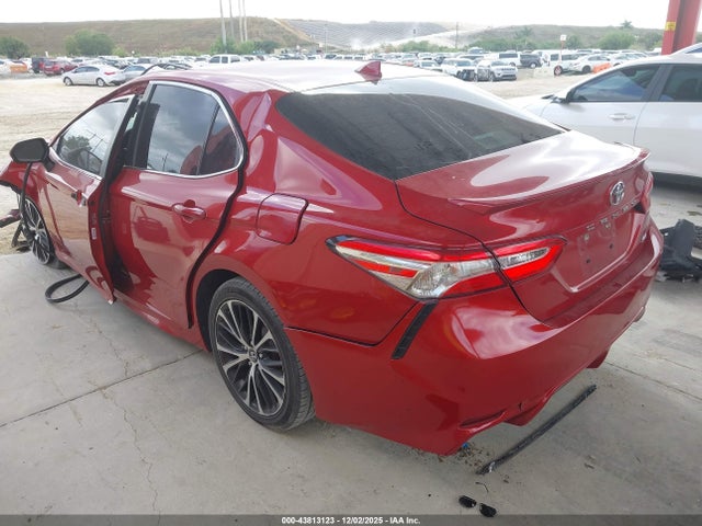Продаж на аукціоні авто 2020 Toyota Camry Se/se Night Shade, vin: 4T1G11AK8LU347392, номер лоту: 43813123