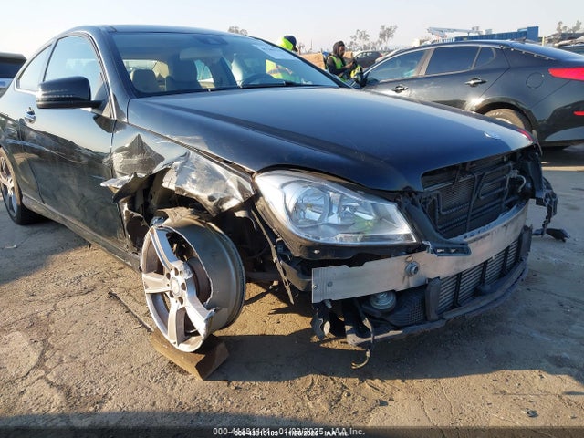 WDDGJ4HB1EG297213 Mercedes-Benz C 250