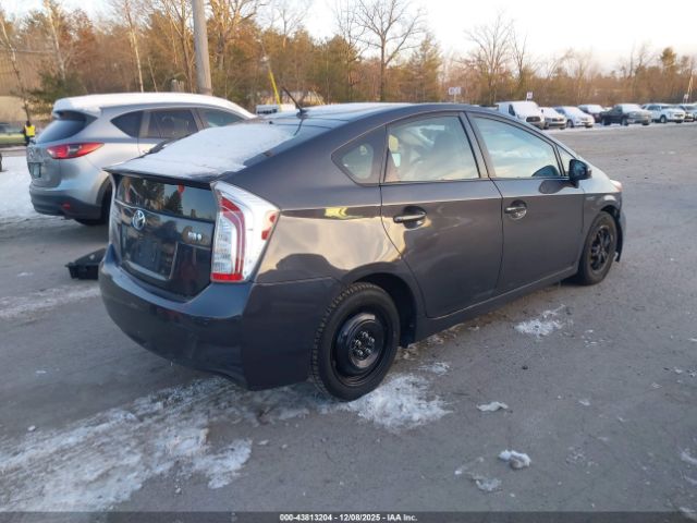 2013 TOYOTA PRIUS JTDKN3DU5D1638673 Photo 3