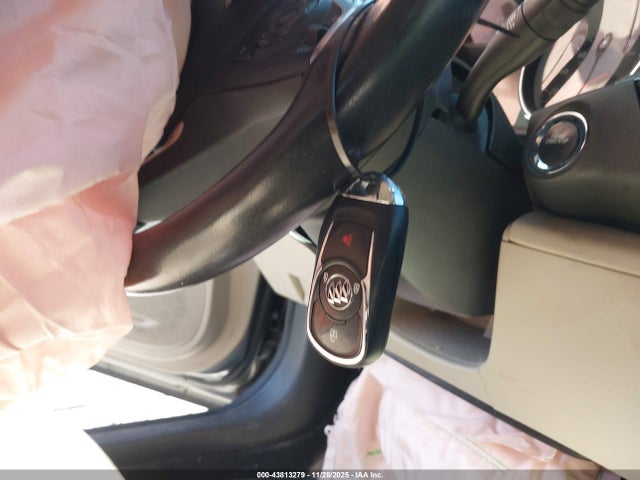 43813279 :رقم المزاد ، W04GU8SX7K1009605 vin ، 2019 Buick Regal Tourx Awd Preferred مزاد بيع