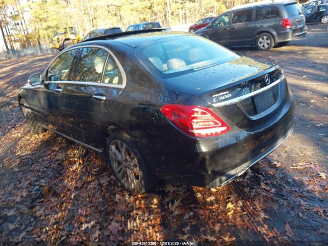 2015 MERCEDES-BENZ C 300 55SWF4KB2FU025909 Photo 2