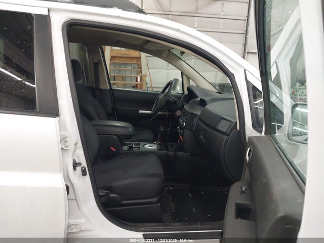 2011 MITSUBISHI ENDEAVOR 4A4JN2AS4BE032109 Photo 4