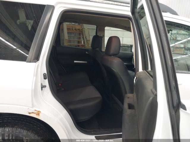 2011 MITSUBISHI ENDEAVOR 4A4JN2AS4BE032109 Photo 7