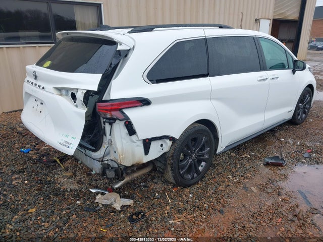 2021 TOYOTA SIENNA 5TDXRKEC2MS007229 Photo 3