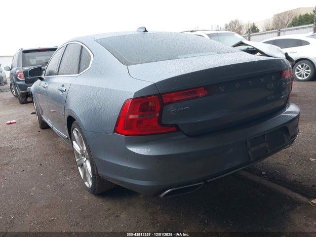 2017 VOLVO S90 YV1A22ML2H1000970 Photo 2