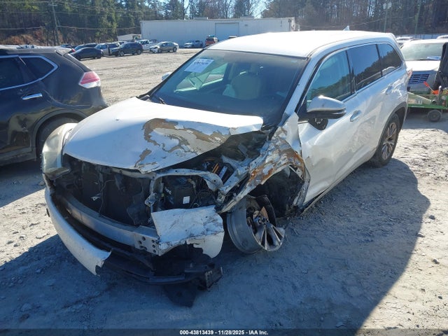 Aukcja sprzedaży 2015 Toyota Highlander Le Plus V6, vin: 5TDZKRFH7FS042013, numer aukcji: 43813439