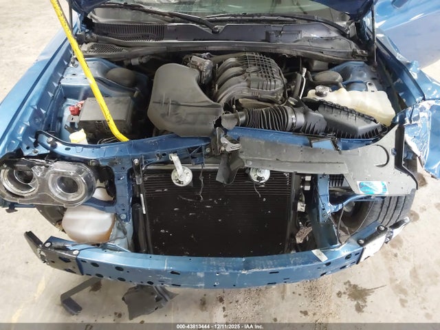 Продажа на аукционе авто 2023 Dodge Challenger Sxt Awd, vin: 2C3CDZGGXPH696627, номер лота: 43813444