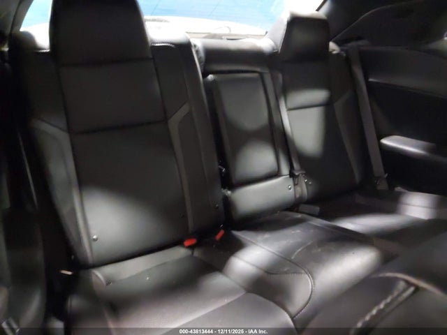Продажа на аукционе авто 2023 Dodge Challenger Sxt Awd, vin: 2C3CDZGGXPH696627, номер лота: 43813444