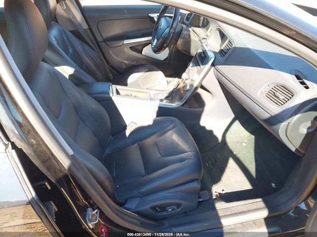 2015 VOLVO V60 YV140MEMXF1265185 Photo 4