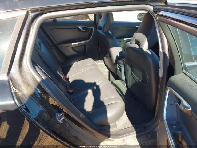 2015 VOLVO V60 YV140MEMXF1265185 Photo 7