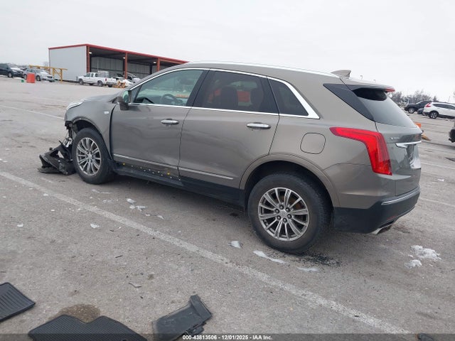 2018 CADILLAC XT5 1GYKNCRS5JZ117791 Photo 2