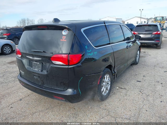 2023 CHRYSLER VOYAGER 2C4RC1CG7PR621684 Photo 3