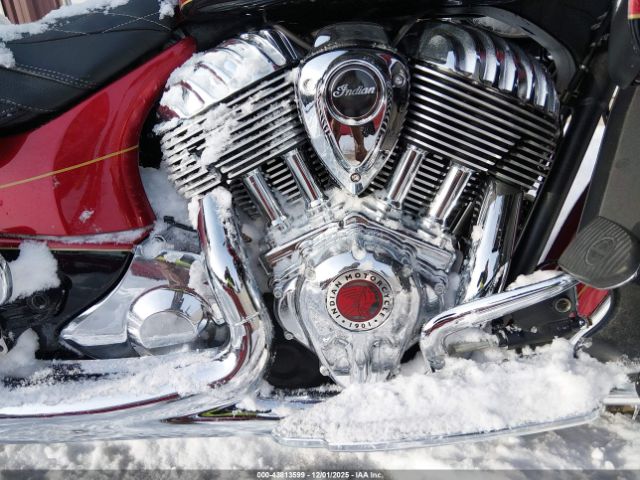 2019 INDIAN MOTORCYCLE CO. ROADMASTER 56KTREAA8K3371409 Photo 7