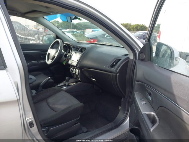 2019 MITSUBISHI OUTLANDER SPORT JA4AP3AU1KU006723 Photo 4