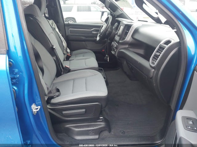 2021 RAM 1500 1C6RREBT3MN813382 Photo 4