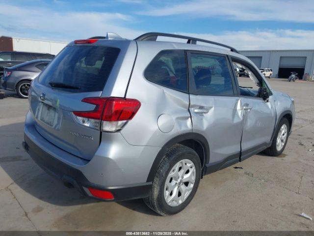 2021 SUBARU FORESTER JF2SKADC2MH593916 Photo 3