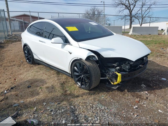 2020 TESLA MODEL X 5YJXCBE26LF239280