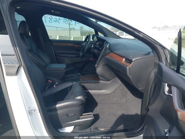 2020 TESLA MODEL X 5YJXCBE26LF239280 Photo 4
