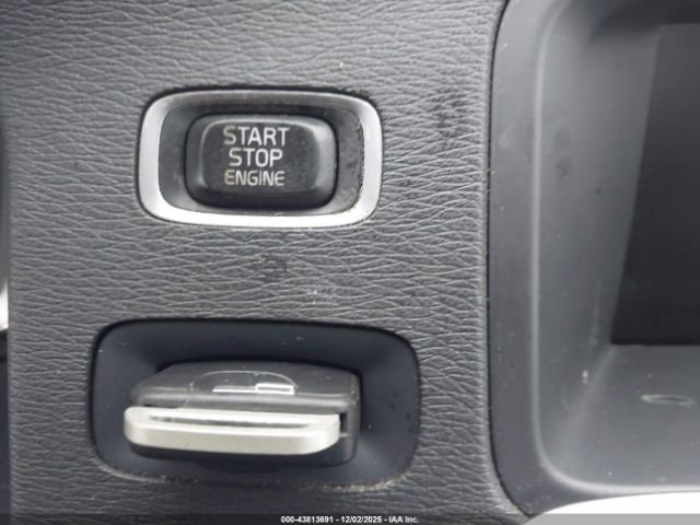 2016 VOLVO S60 YV126MFK0G2410071 Photo 10