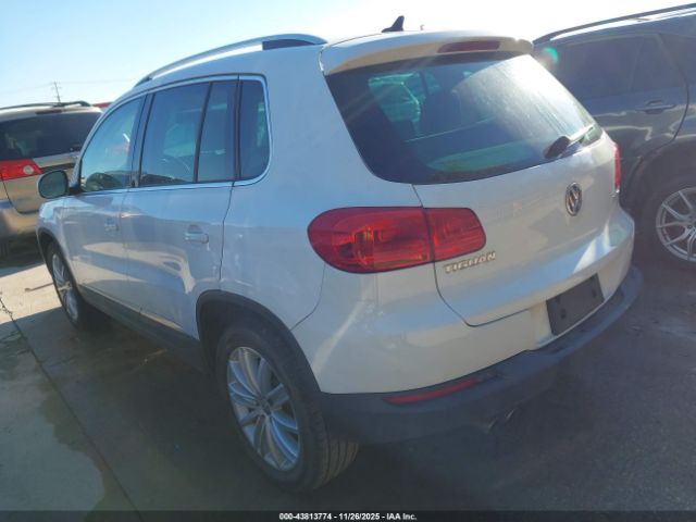 2014 VOLKSWAGEN TIGUAN WVGAV3AX1EW596769 Photo 2