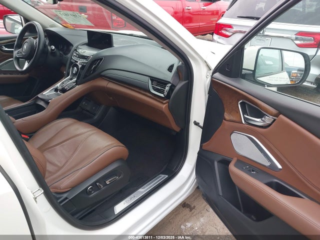 2019 ACURA RDX 5J8TC1H74KL010920 Photo 4
