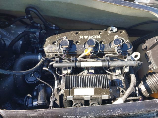 2017 SEADOO GTR 230 YDV50047D717 Photo 9