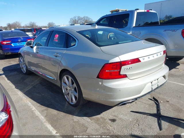 2017 VOLVO S90 YV1A22ML6H1001734 Photo 2