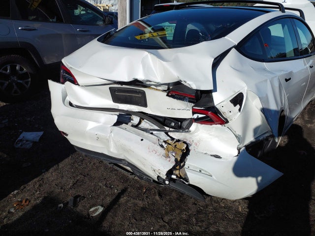 2021 TESLA MODEL 3 5YJ3E1EB4MF037087 Photo 5