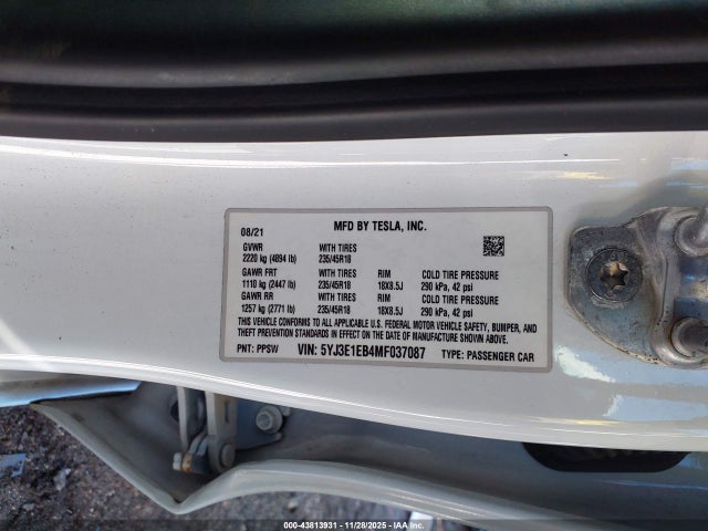 2021 TESLA MODEL 3 5YJ3E1EB4MF037087 Photo 8