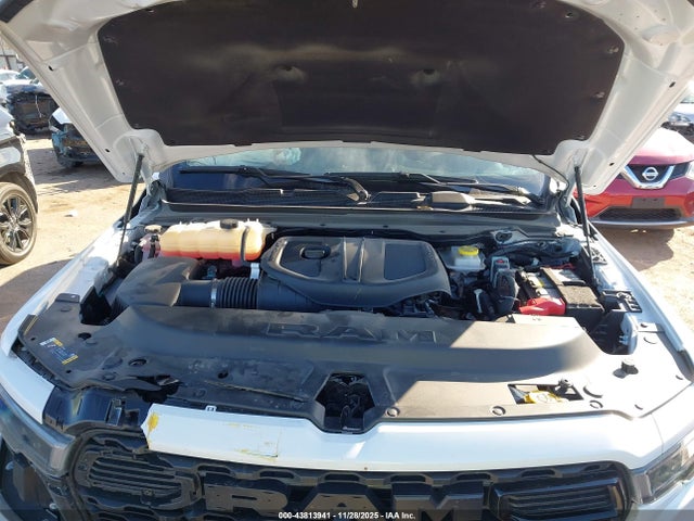 2025 RAM 1500 1C6RRECP7SN721268 Photo 9