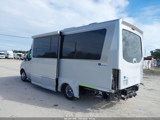 Продаж на аукціоні авто 2023 Mercedes-benz Sprinter 4500 Standard Roof 4-cyl Diesel Ho, vin: W1X9N33Y5PN225782, номер лоту: 43813950