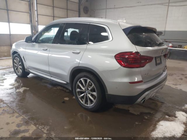 2019 BMW X3 5UXTR9C57KLR10808 Photo 2