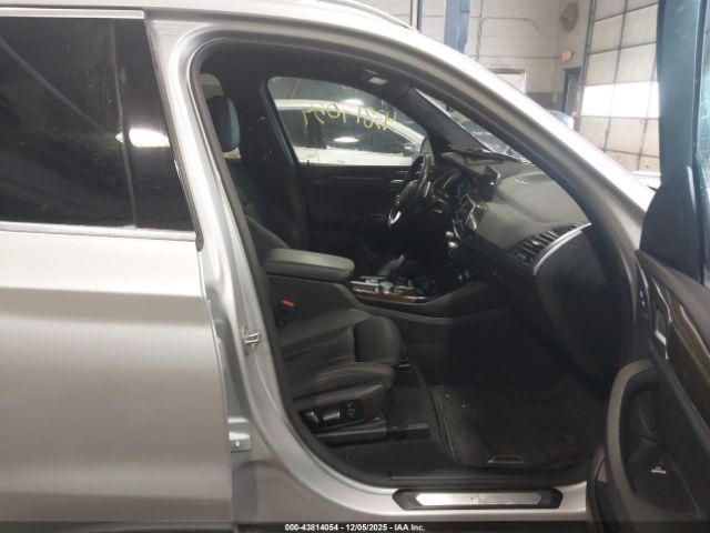2019 BMW X3 5UXTR9C57KLR10808 Photo 4