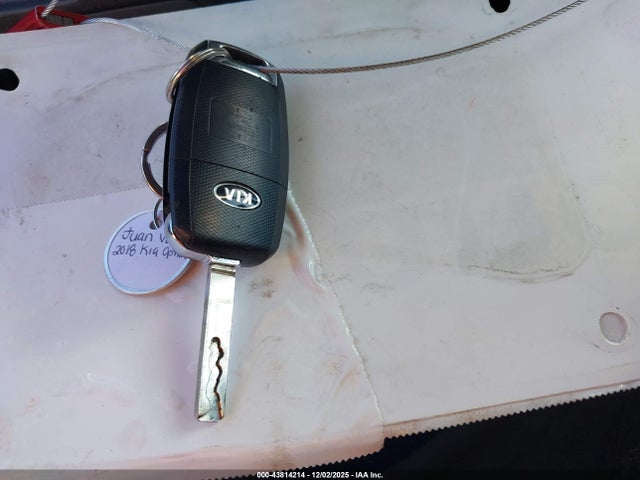 5XXGT4L30JG244718 KIA Optima Lx