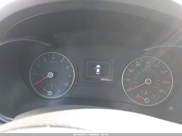 5XXGT4L30JG244718 KIA Optima Lx