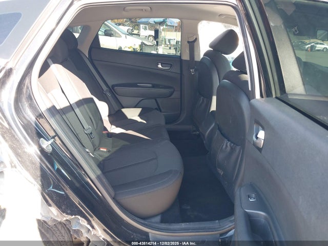 5XXGT4L30JG244718 KIA Optima Lx