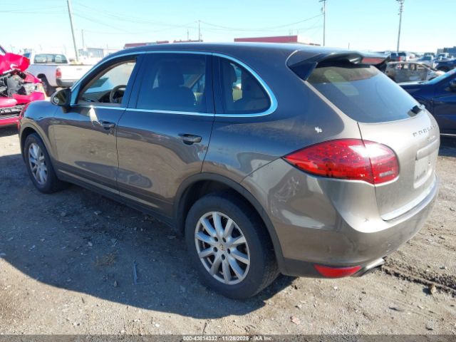 2011 PORSCHE CAYENNE WP1AA2A28BLA01782 Photo 2