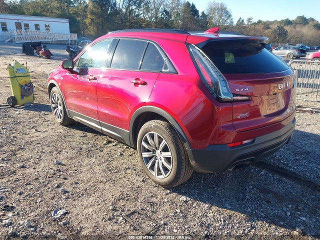 2019 CADILLAC XT4 1GYFZER41KF222446 Photo 2