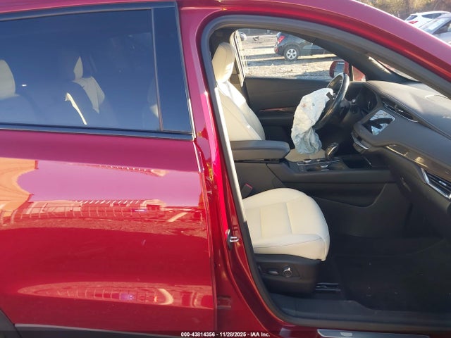 2019 CADILLAC XT4 1GYFZER41KF222446 Photo 4
