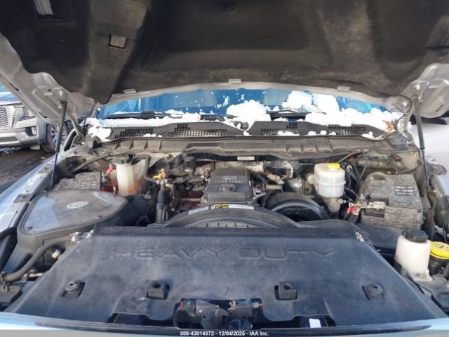 2016 RAM 2500 3C6UR5NL7GG167895 Photo 9