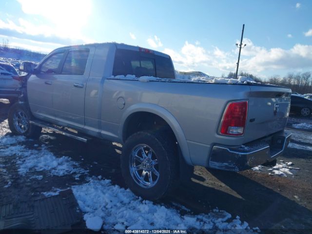 2016 RAM 2500 3C6UR5NL7GG167895 Photo 2
