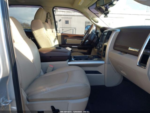 2016 RAM 2500 3C6UR5NL7GG167895 Photo 4