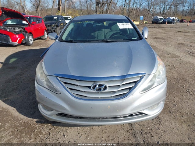 2013 Hyundai Sonata Gls მანქანა იყიდება აუქციონზე, vin: 5NPEB4AC1DH691533, აუქციონის ნომერი: 43814400