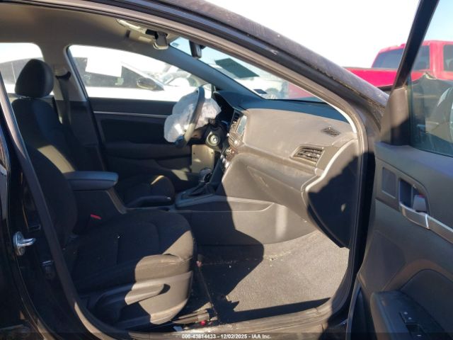 2020 HYUNDAI ELANTRA 5NPD84LF9LH520223 Photo 4