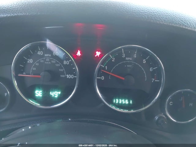 43814451 :رقم المزاد ، 1C4BJWDG1EL192714 vin ، 2014 Jeep Wrangler Unlimited Sport مزاد بيع