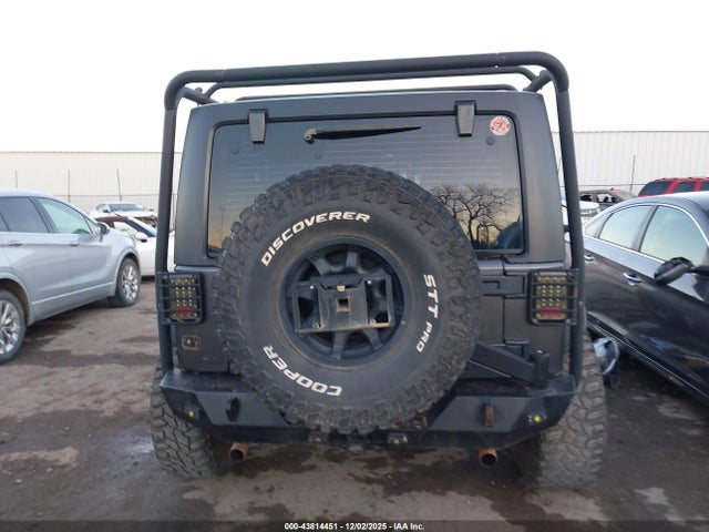 43814451 :رقم المزاد ، 1C4BJWDG1EL192714 vin ، 2014 Jeep Wrangler Unlimited Sport مزاد بيع