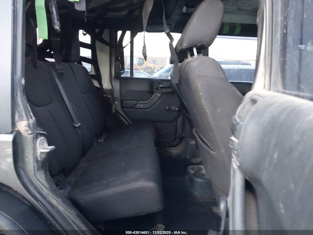 43814451 :رقم المزاد ، 1C4BJWDG1EL192714 vin ، 2014 Jeep Wrangler Unlimited Sport مزاد بيع
